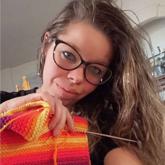 Meet your Posher, Jennifer - Picture 1 of 1